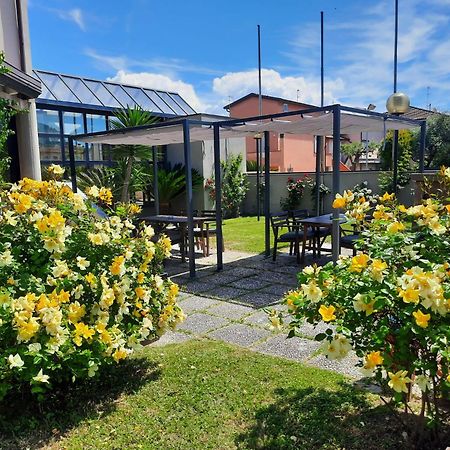 River Park Hotel Ameglia Eksteriør billede