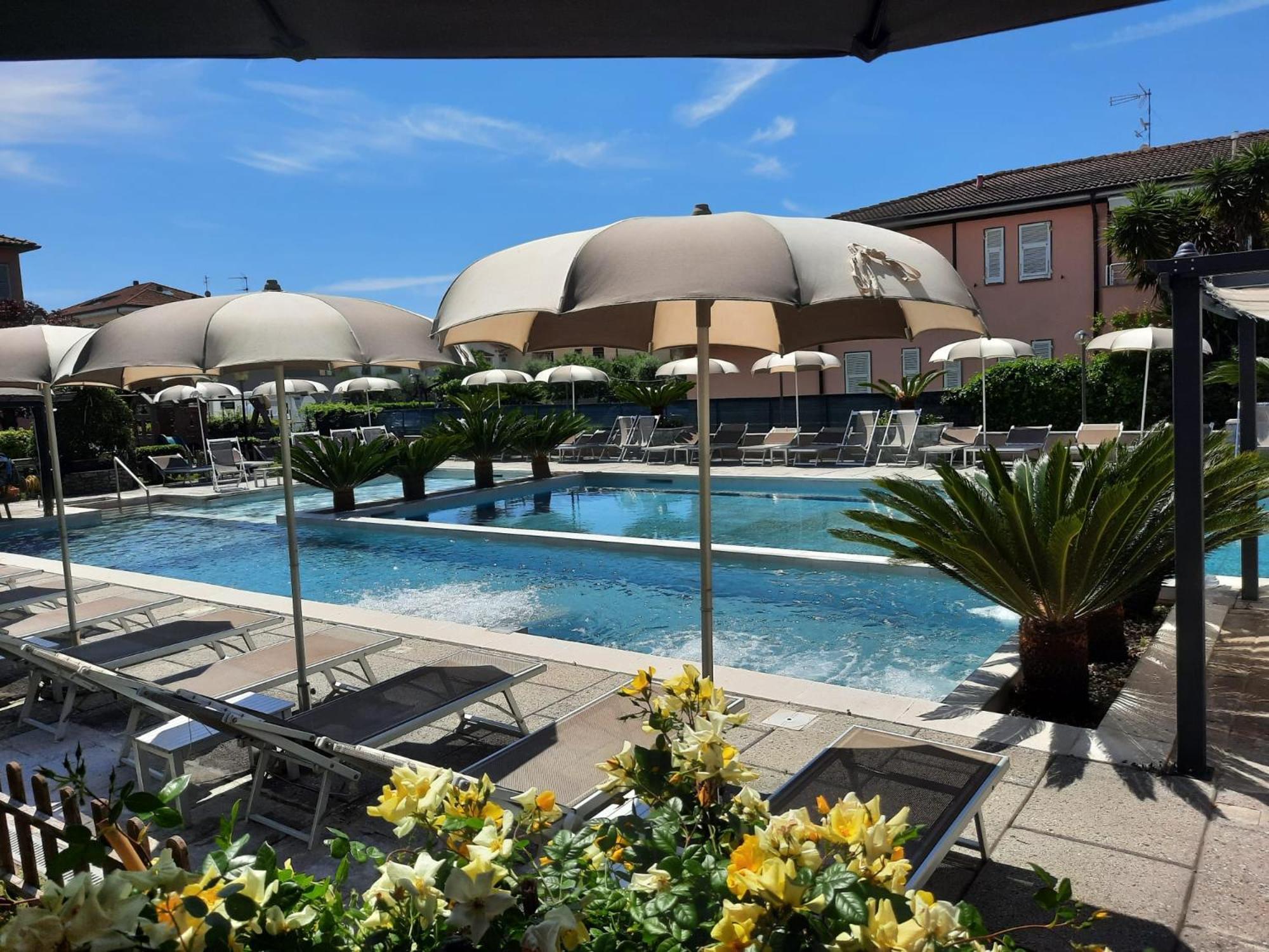 River Park Hotel Ameglia Eksteriør billede